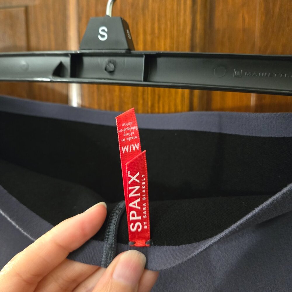 SPANX Grey Essential Shaping Leggings Size M - Picture 12 of 13